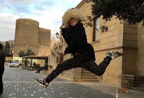 Знаменитый прыжок Олега Газманова в Ичери Шехер (ФОТО)