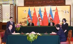 Азербайджан и Китай подписали десять документов