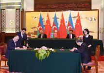 Азербайджан и Китай подписали десять документов