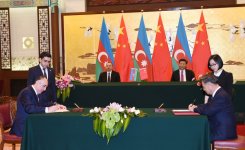 Азербайджан и Китай подписали десять документов