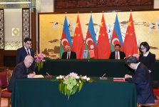 Азербайджан и Китай подписали десять документов