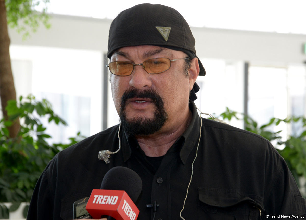 Я очень счастлив быть в Азербайджане – Стивен Сигал (ФОТО, ВИДЕО)