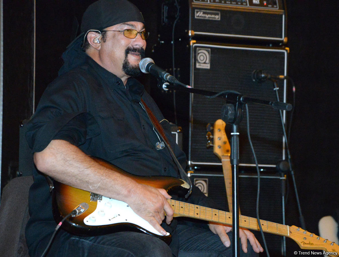 Я очень счастлив быть в Азербайджане – Стивен Сигал (ФОТО, ВИДЕО)