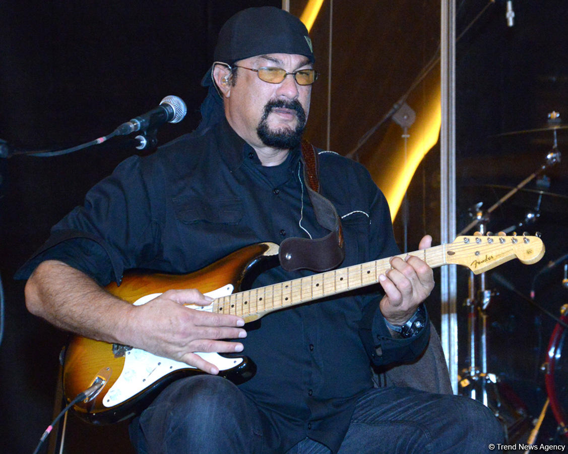 Я очень счастлив быть в Азербайджане – Стивен Сигал (ФОТО, ВИДЕО)