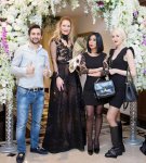 В Баку отметили юбилей со свадебными платьями из Великобритании (ФОТО)