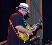 В Центре Гейдара Алиева прошел потрясающий концерт звезды Голливуда Стивена Сигала (ФОТО)