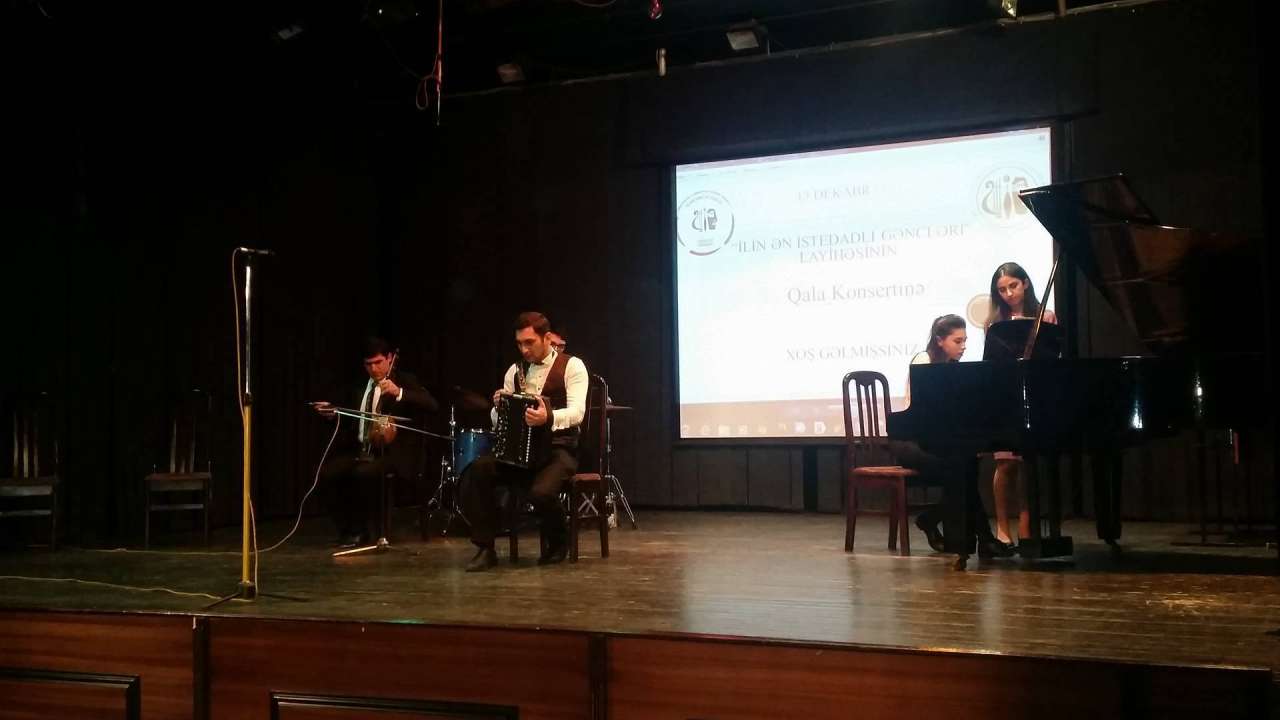 В Баку прошел гала-вечер "Самая талантливая молодежь года" (ФОТО)