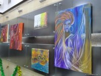 "Волшебство на кончиках пальцев": сказочные сюжеты и яркие краски Ульвии Мусаевой (ФОТО)