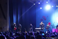 EMIN выступил с концертом на благотворительной ярмарке "Холодные руки - горячее сердце" (ФОТО)