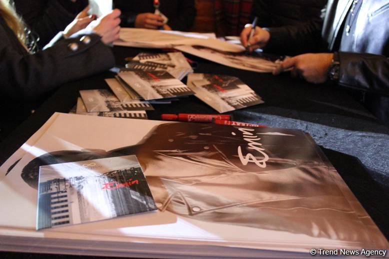 EMIN выступил с концертом на благотворительной ярмарке "Холодные руки - горячее сердце" (ФОТО)