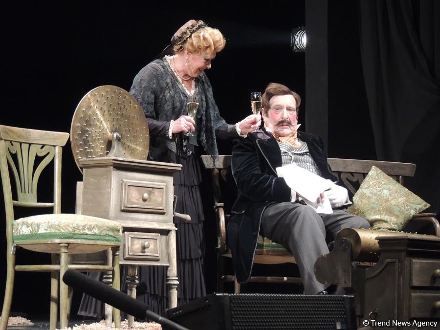 Алиса Фрейндлих и Олег Басилашвили отметили юбилей в Баку (ФОТО)