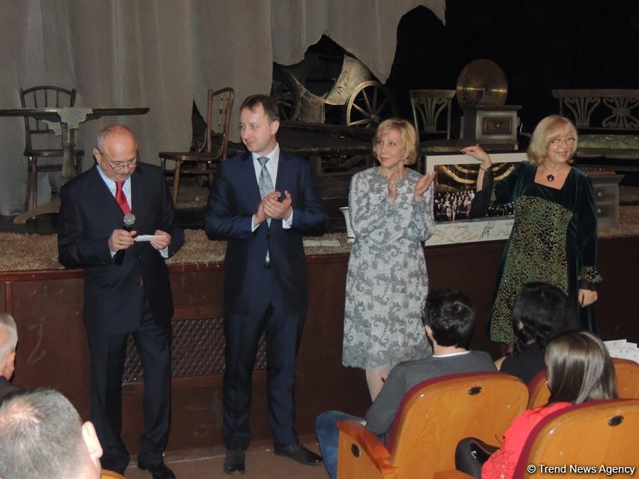 Алиса Фрейндлих и Олег Басилашвили отметили юбилей в Баку (ФОТО)