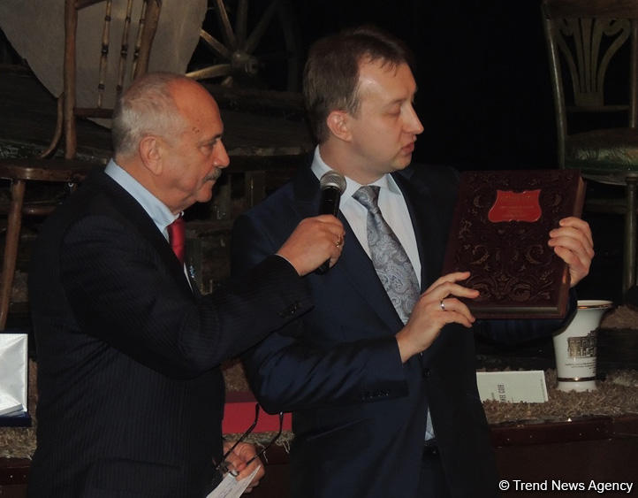 Алиса Фрейндлих и Олег Басилашвили отметили юбилей в Баку (ФОТО)