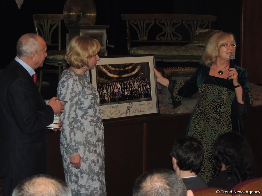 Алиса Фрейндлих и Олег Басилашвили отметили юбилей в Баку (ФОТО)