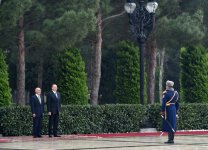 В Азербайджане состоялась церемония официальной встречи президента Афганистана (ФОТО)