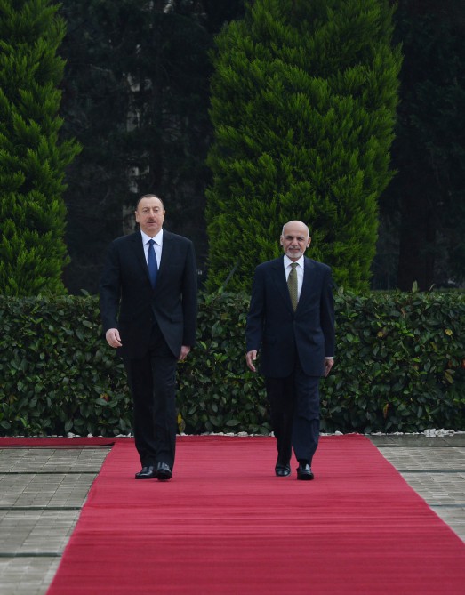 В Азербайджане состоялась церемония официальной встречи президента Афганистана (ФОТО)