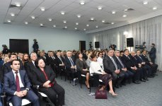 Президент Азербайджана и его супруга приняли участие в церемонии, посвященной спортивным итогам 2015 года