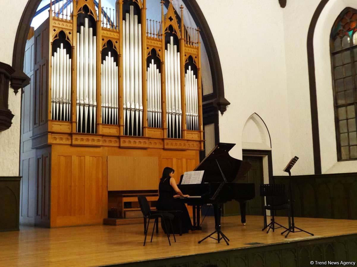 Феноменальная виртуозность заслуженной артистки Азербайджана Наргиз Алияровой (ФОТО)