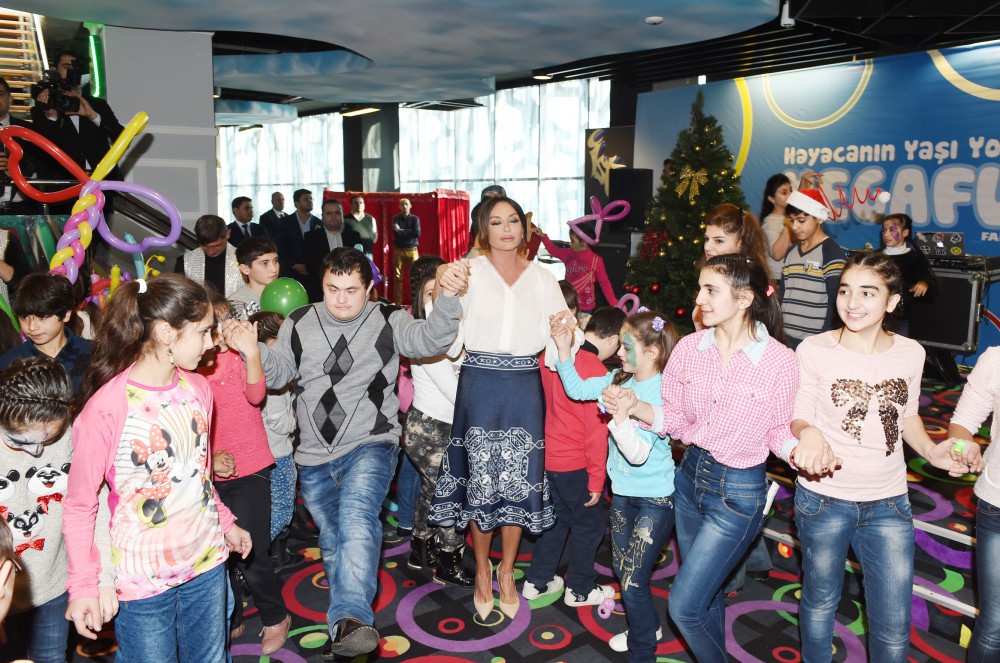 Мехрибан Алиева приняла участие в празднике, организованном для детей Фондом Гейдара Алиева (ФОТО)