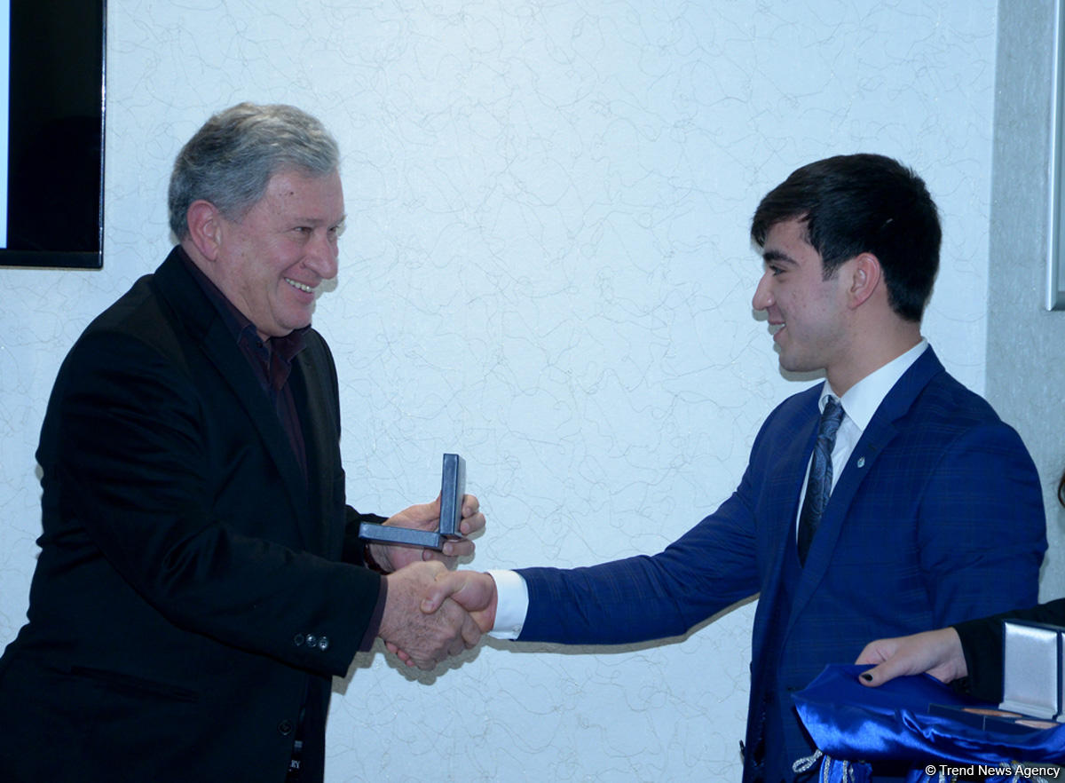 В Баку прошло шестое Общее собрание отчетно-выборного характера Общественного объединения "Федерации гимнастики Азербайджана" (ФОТО)