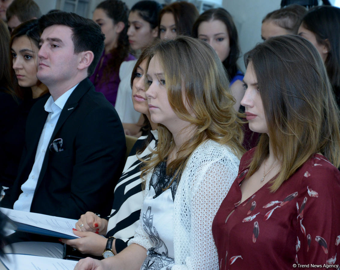 В Баку прошло шестое Общее собрание отчетно-выборного характера Общественного объединения "Федерации гимнастики Азербайджана" (ФОТО)