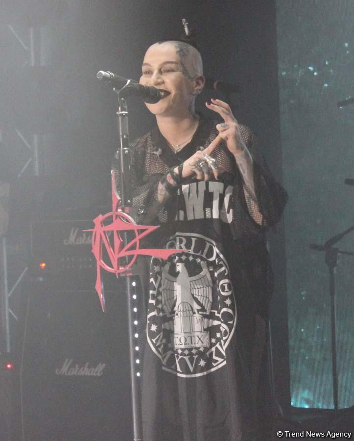 "Космическая" Наргиз Закирова в Баку: "Здравствуй, земля великих и творческих людей!" (ФОТО)