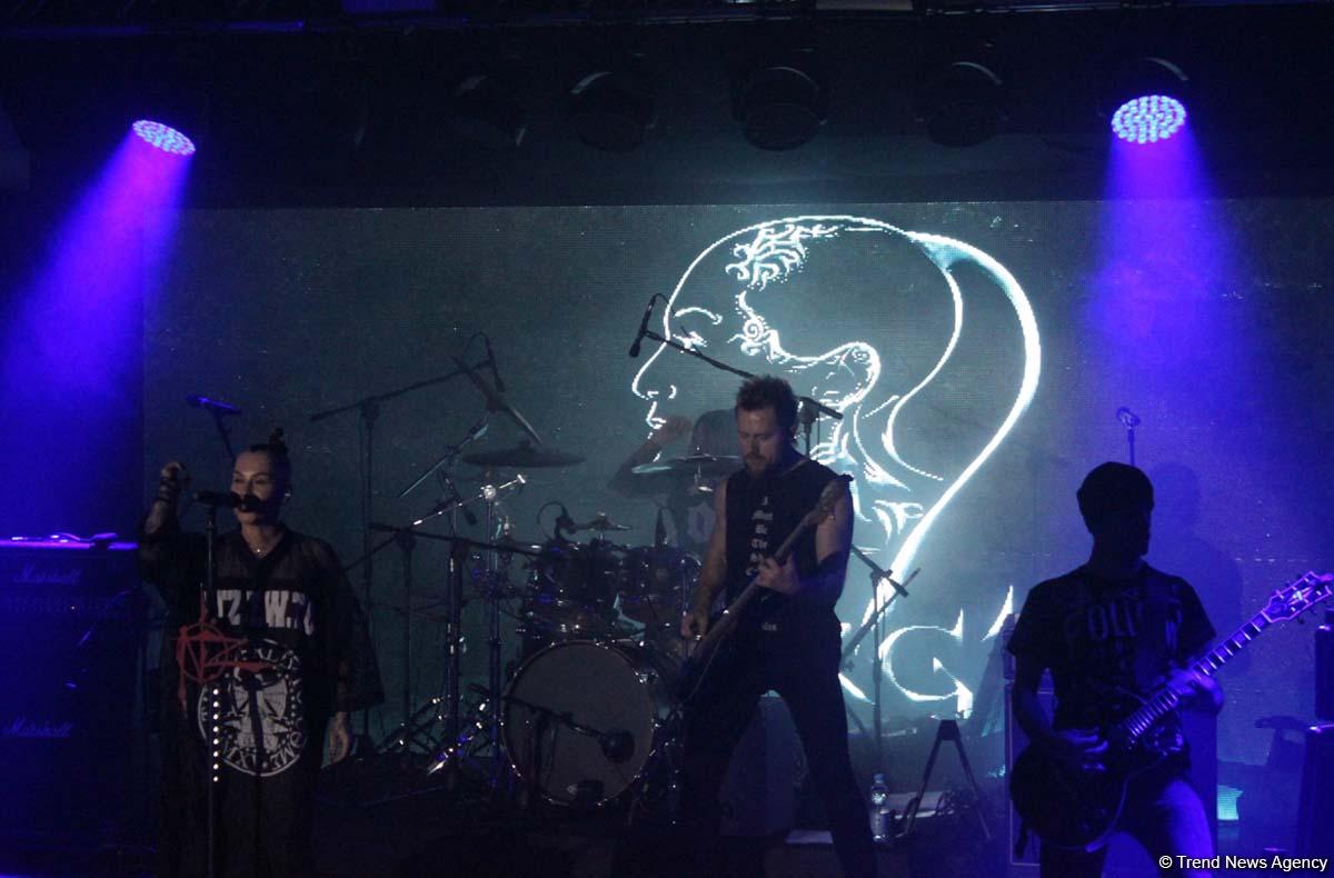 "Космическая" Наргиз Закирова в Баку: "Здравствуй, земля великих и творческих людей!" (ФОТО)