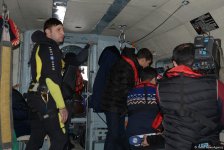 Работы по тушению пожара на аварийной платформе месторождения "Гюнешли" (ФОТО)