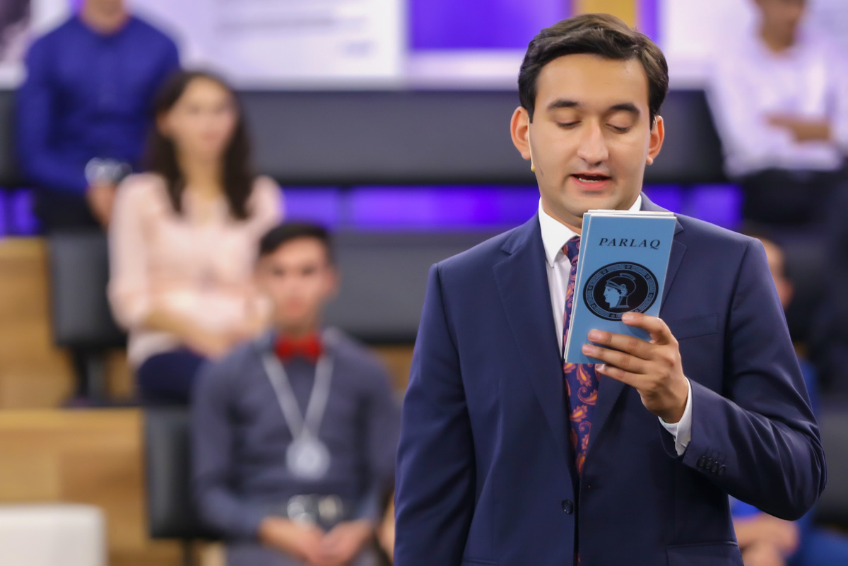 Как азербайджанские знатоки "сыграли" на музыкальных инструментах (ФОТО)