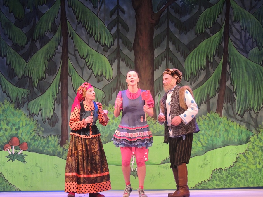 Русские народные сказки, или mix – New Year 2016 в Баку (ВИДЕО, ФОТО)