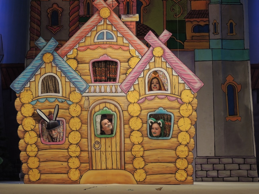 Русские народные сказки, или mix – New Year 2016 в Баку (ВИДЕО, ФОТО)