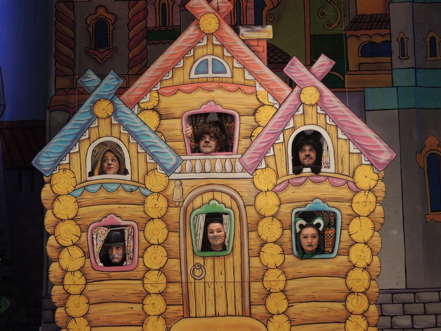 Русские народные сказки, или mix – New Year 2016 в Баку (ВИДЕО, ФОТО)