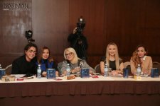 Детское дефиле в Баку - наряды стран мира (ФОТО)