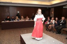 Детское дефиле в Баку - наряды стран мира (ФОТО)