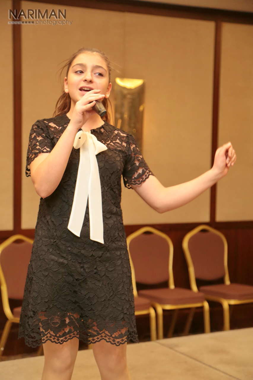 Детское дефиле в Баку - наряды стран мира (ФОТО)