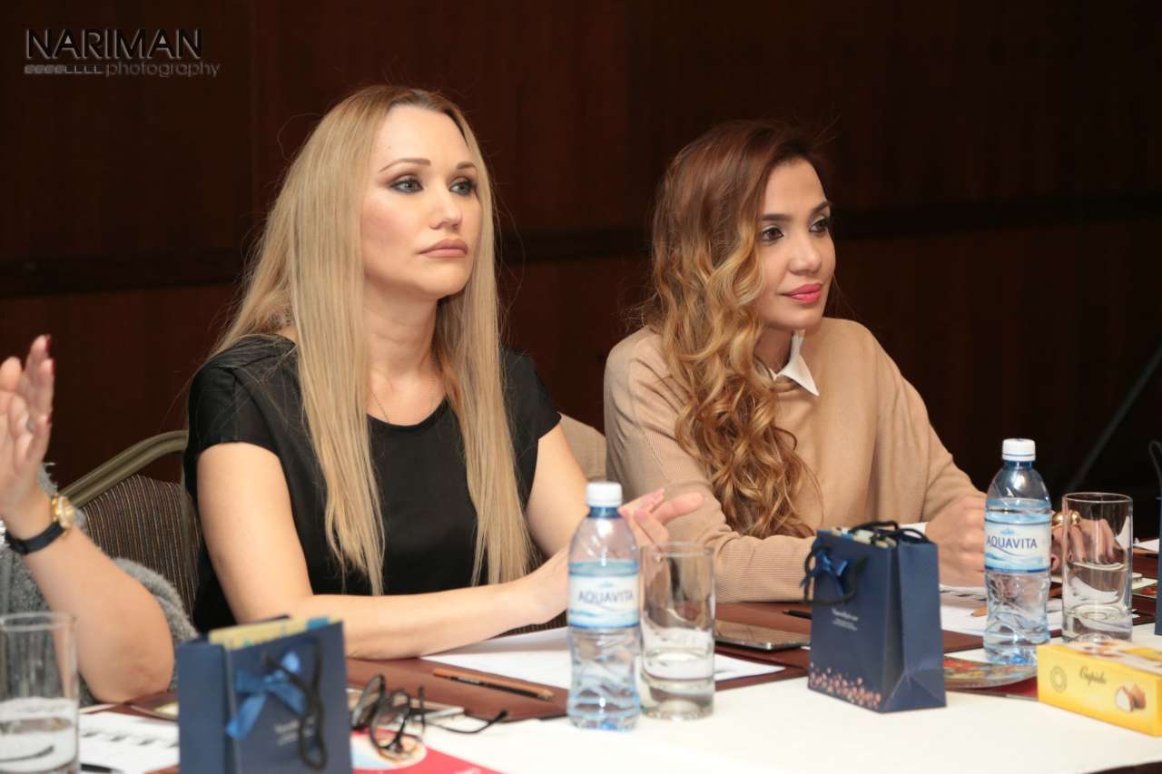 Детское дефиле в Баку - наряды стран мира (ФОТО)