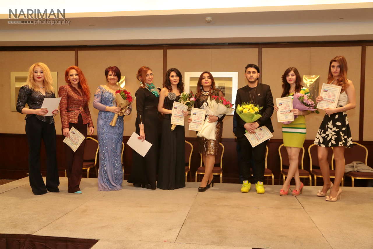 Детское дефиле в Баку - наряды стран мира (ФОТО)