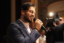 Чагатай Улусой и сотни бакинских поклонниц – фейерверк эмоций (ФОТО)