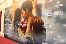 Энергетика Баку и стеснительные поцелуи - Чагатай Улусой и Лейла Лидия Тугутлу (ФОТО)