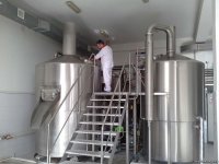 Предприниматели приветствуют отмену запрета на продажу в Азербайджане алкоголя за наличные