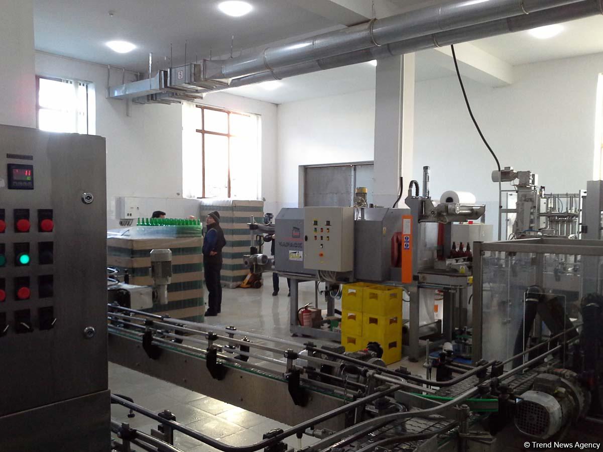 Предприниматели приветствуют отмену запрета на продажу в Азербайджане алкоголя за наличные