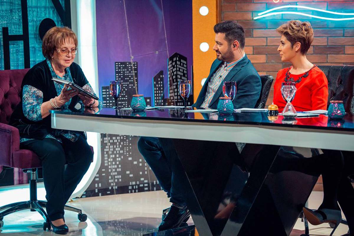 "Пятый элемент": Как азербайджанский кинодраматург отметила день рождения (ФОТО, ВИДЕО)