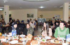 Вице-президент Фонда Гейдара Алиева Лейла Алиева встретилась с жителями пансионата для инвалидов войны и труда (ФОТО)