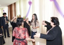Вице-президент Фонда Гейдара Алиева Лейла Алиева встретилась с жителями пансионата для инвалидов войны и труда (ФОТО)
