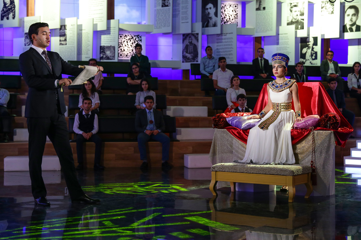 Красавица Древнего Египта в Баку (ФОТО)