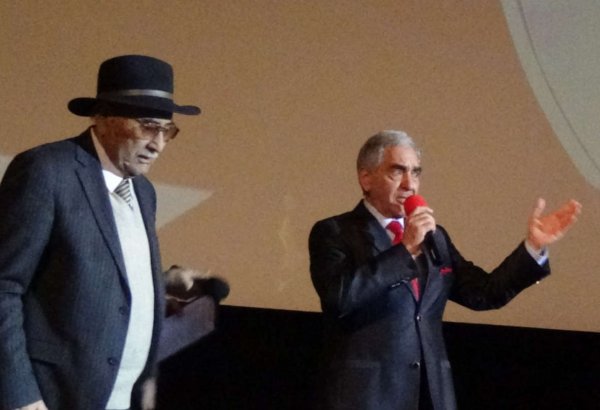 Тариэль Гасымов поздравил с юбилеем народного артиста СССР Шухрата Аббасова (ФОТО)