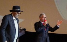 Тариэль Гасымов поздравил с юбилеем народного артиста СССР Шухрата Аббасова (ФОТО)