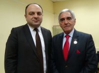 Тариэль Гасымов поздравил с юбилеем народного артиста СССР Шухрата Аббасова (ФОТО)