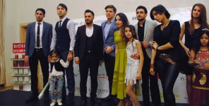 Национальные орнаменты на модном дефиле в Баку (ФОТО)