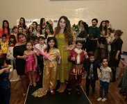 Национальные орнаменты на модном дефиле в Баку (ФОТО)